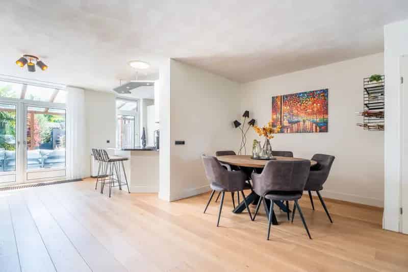 Huis te koop Tilburg Reeshof 4 slaapkamers 20 zonnepanelen