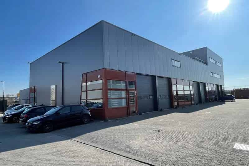 Bedrijfsunit te Huur Alblasserdam 127m² - Modern - A15