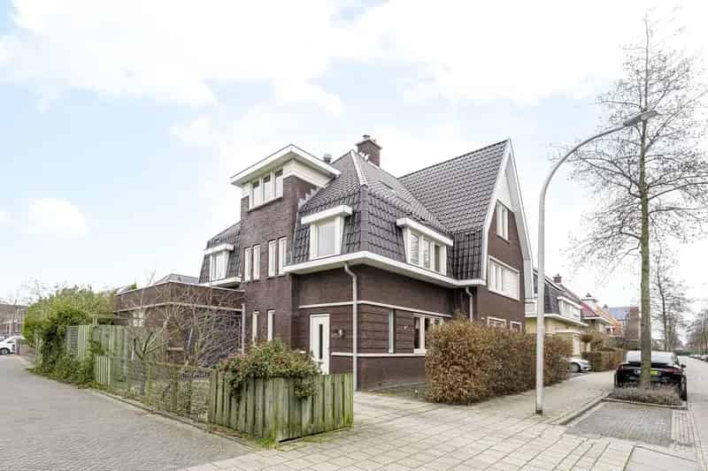 Twee Onder Een Kapwoning Nootdorp 152m2 5 Slaapkamers Garage