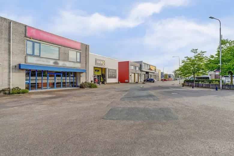 400 m2 kantoorruimte te huur in Nieuwkoop