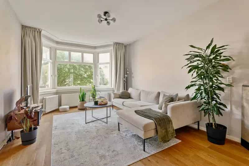 Amsterdam Zuid Rivierenbuurt 3 Kamer Appartement 56m2 Zonnig Balkon