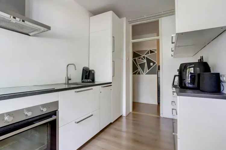 Ruim 3-kamer appartement Tilburg: Instapklaar en centraal gelegen