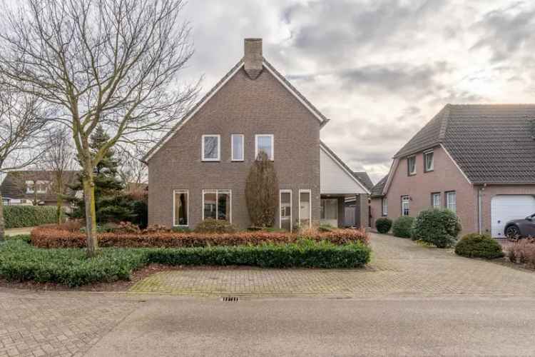 Ruime 5 Slaapkamer woning met grote tuin en 24 zonnepanelen