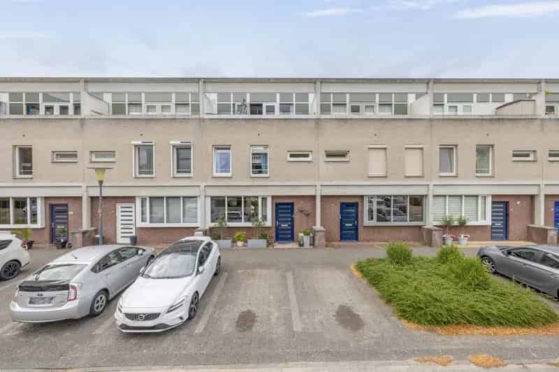 Huis te koop: Hazerswoudestraat 111 2729 CL Zoetermeer | Funda