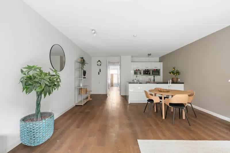Amstelkwartier Dubbel Benedenwoning 3 Slaapkamers Tuin Parkeerplaats
