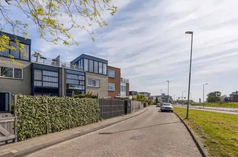 Een gezinswoning in Waterside Oud IJsselmonde