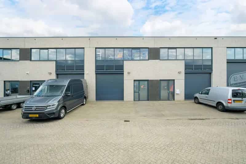Bedrijfshal te koop Oosterhout 80m²