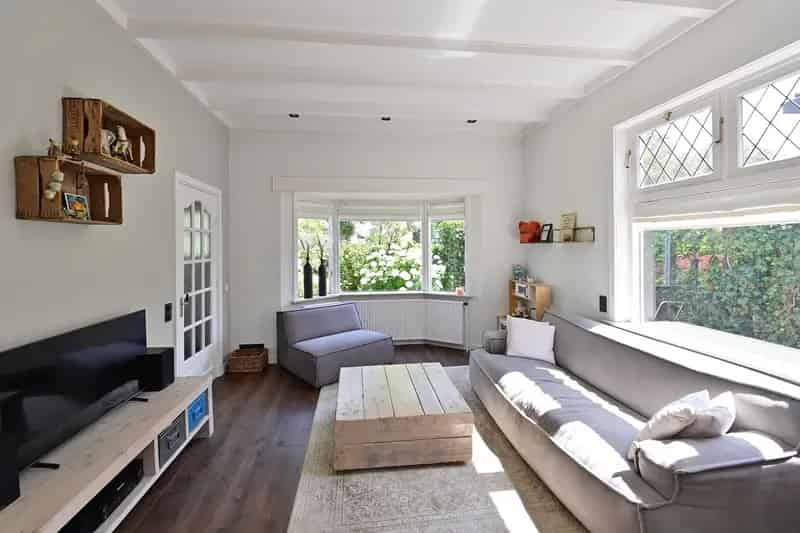 Jaren 30 woning te Huizen: karakteristiek, modern en centraal
