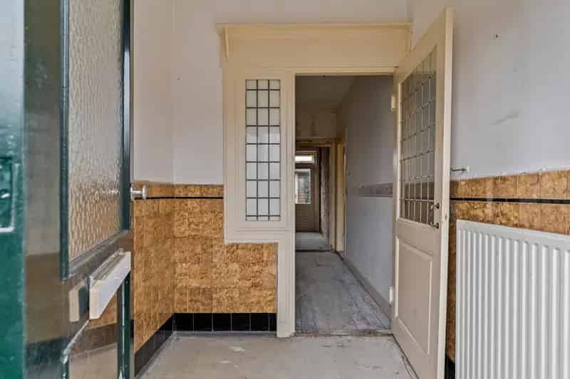 Jaren 20 Hoekwoning Haarlem Spaarne 4 slaapkamers te moderniseren