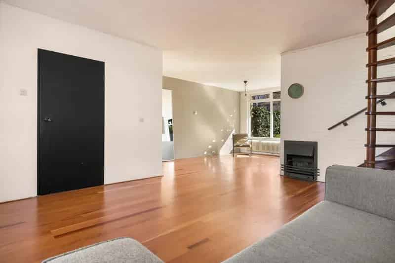 Huis te koop Oostzaan: 5 slaapkamers, tuin, garage