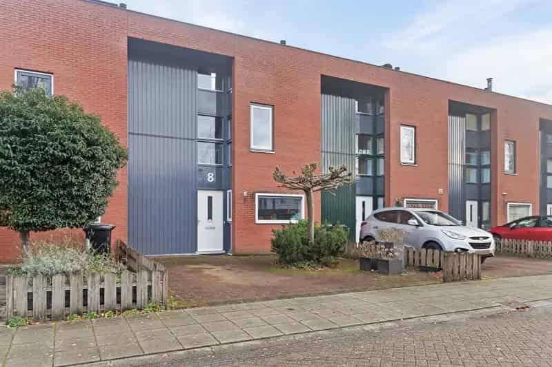 Huis te koop Henry Moorestraat Almere: 5 kamers, energielabel A