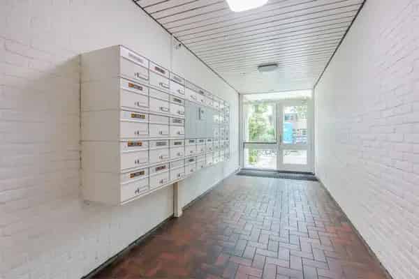 Twee Kamer Appartement Hilversum met Parkeerplaats en Berging
