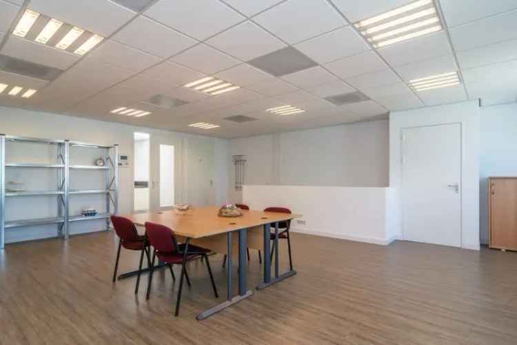 Bedrijfsruimte te huur - Nette ruimte met diverse voorzieningen