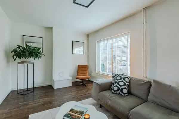 Gerenoveerde halfvrijstaande woning in Scharn