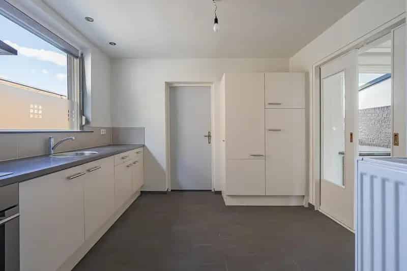 Tweekapper Grevenbicht 3 slaapkamers garage tuin