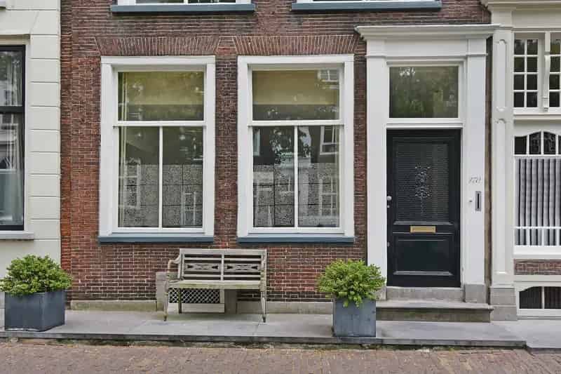 Rijksmonument Oude Delft Delft - Grachtenpand met modern comfort