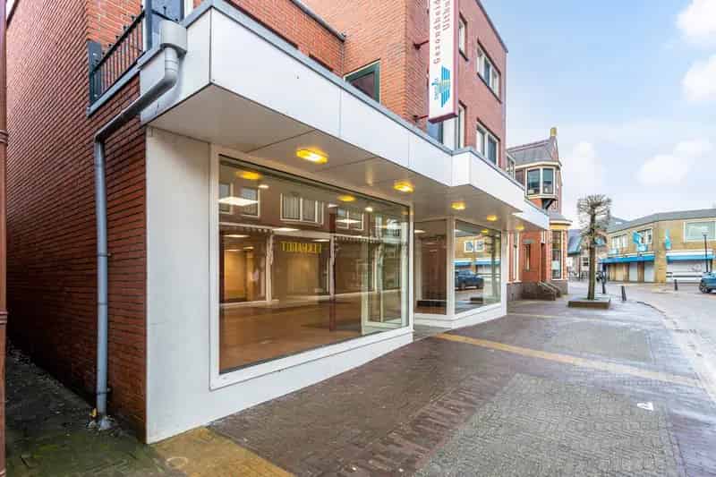 Winkelpand te huur Uithuizen 142m2 Centrum locatie