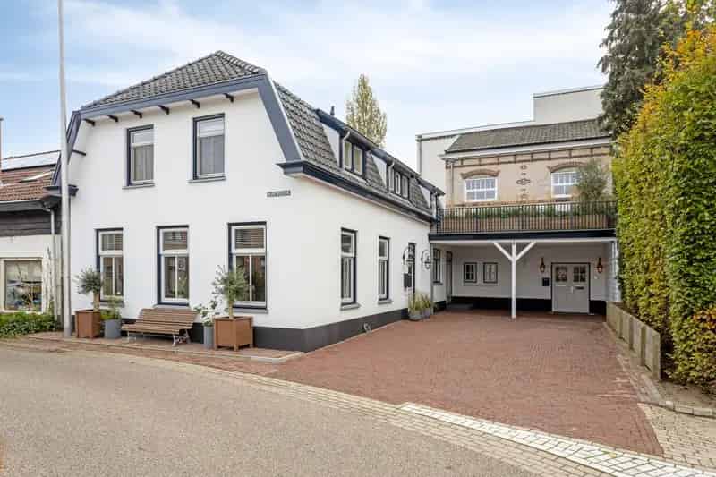 Kantoor Buurmalsen te koop: Burensedijk 39