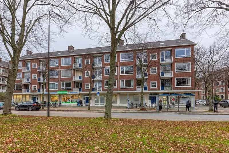 4 Kamer Appartement Nabij Winkels En Openbaar Vervoer