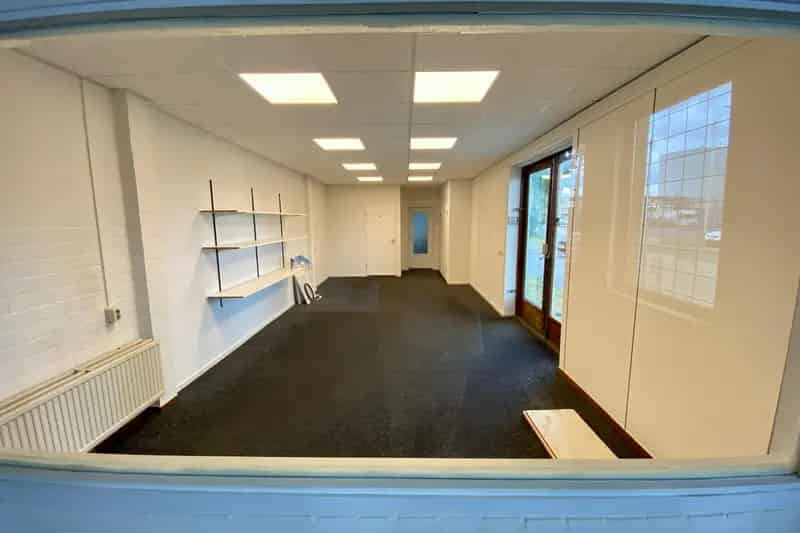 Bedrijfshal te Huur Roermond 428m² Nabij Designer Outlet