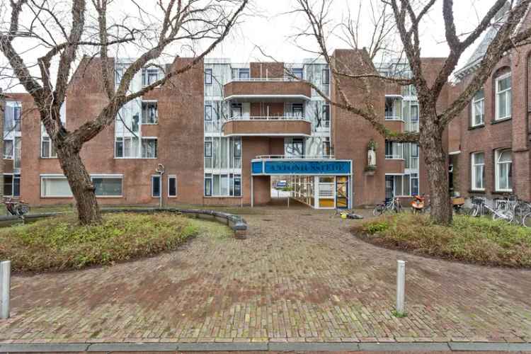 Benedenverdieping met Schuurtje Nabij Centrum
