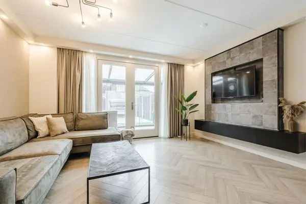 Moderne Energiezuinige Tussenwoning 3 Slaapkamers Nabij Amsterdam