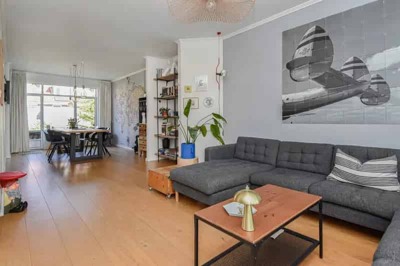 Ruim Dubbelbovenhuis te Koop in Den Haag 122m2