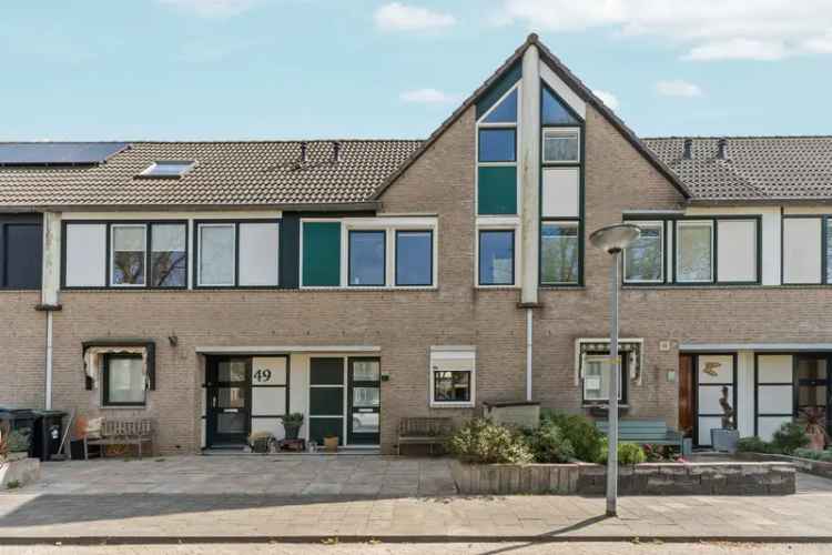 Ruime 4 Slaapkamers Tussenwoning Muziekwijk Almere