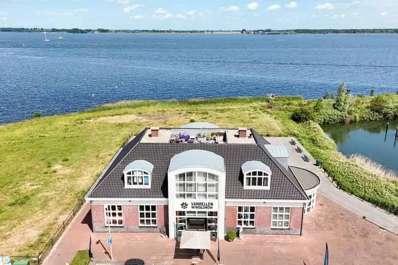400m2 Winkelruimte Willemstad Penthouse Dakterras