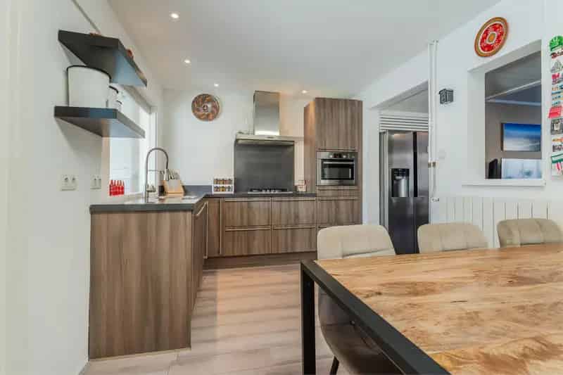 Huis te koop Spijkenisse 4 slaapkamers grote tuin