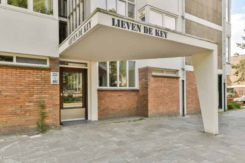 Ruim hoekappartement Buitenveldert Oost 73m² - Twee Balkons - Kluswoning