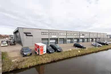 92m2 Bedrijfsruimte te Huur Wormerveer