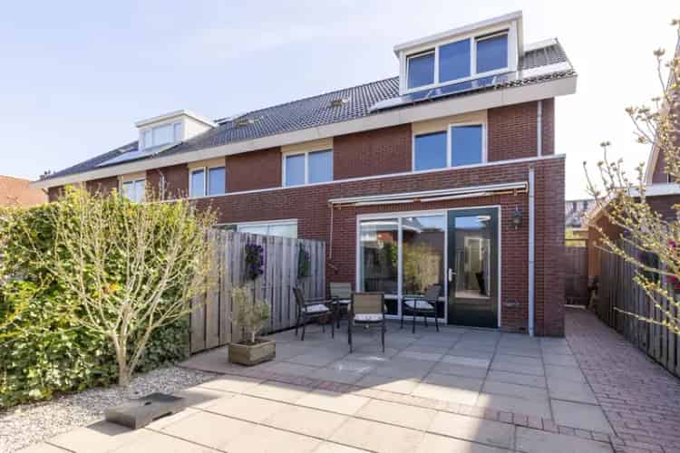 Hoekwoning te koop Wognum 3 slaapkamers moderne keuken