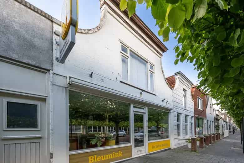 33m2 Winkelruimte te Koop Stellendam: Wonen en Werken
