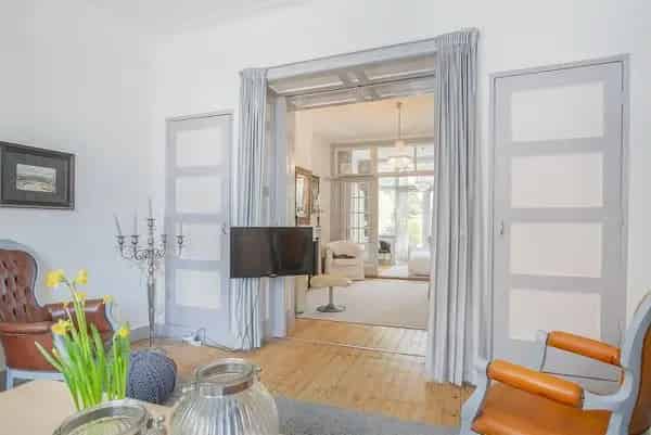 Jaren 30 Appartement Vlissingen 70m2 met 90m2 Tuin