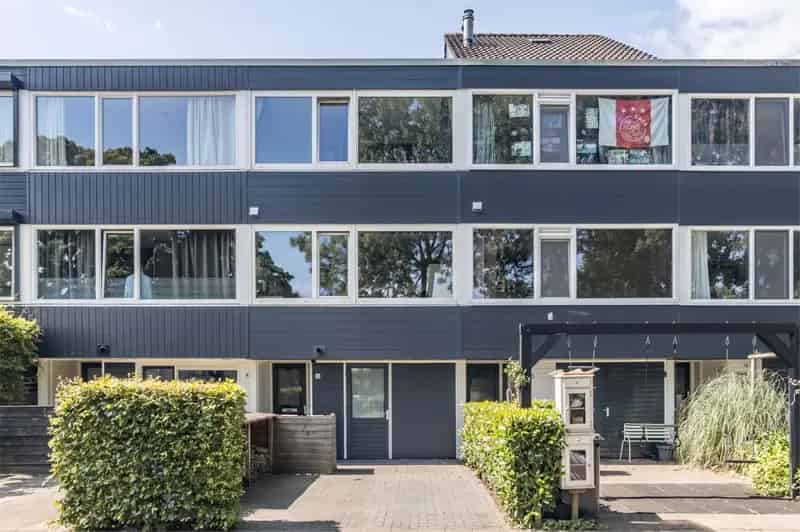 Huis te koop Apeldoorn: Ruime drive-in woning met tuin en 3 slaapkamers