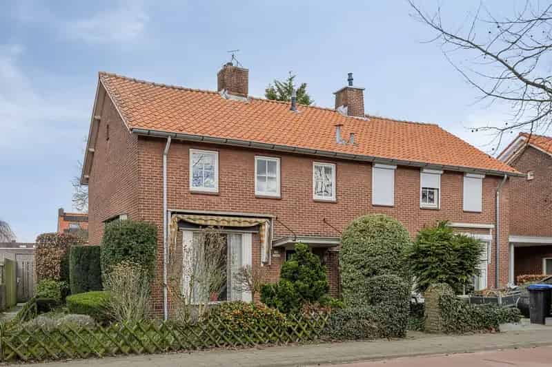 Te Koop: Ruime Tweekapper 3 Slaapkamers Vught