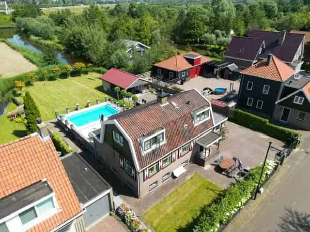 Villa te koop Westzaan: Luxe 5 Slaapkamers Zwembad