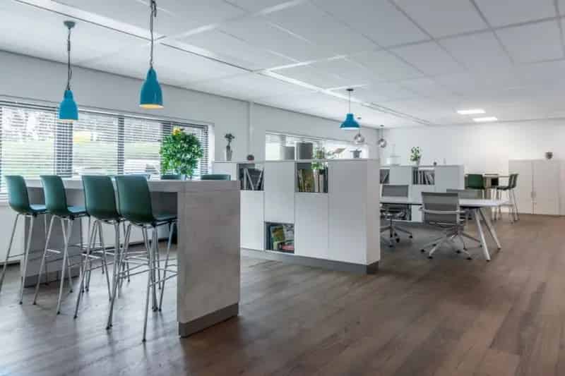 Coworking Ruimte huren: Moderne Bureaus en Gemeenschappelijke Ruimte