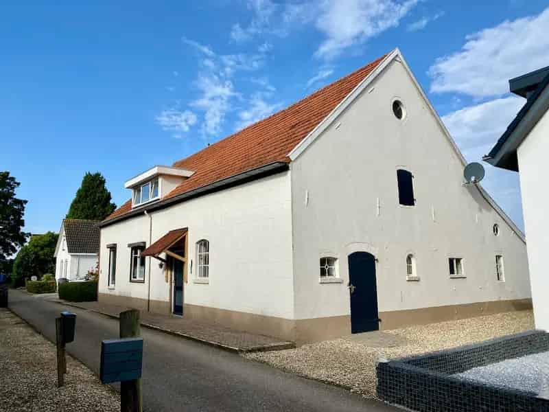 Woonboerderij Doornenburg Aan de Linge 4 slaapkamers