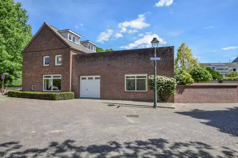 Ruim Vrijstaand Huis Engelen 192m2 Garage Tuin Modernisering