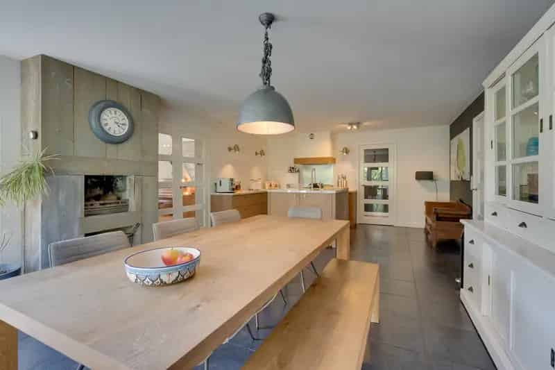 Luxe Vrijstaande Woning Warder 246m2 4 slaapkamers 3 badkamers Sauna Zonnepanelen