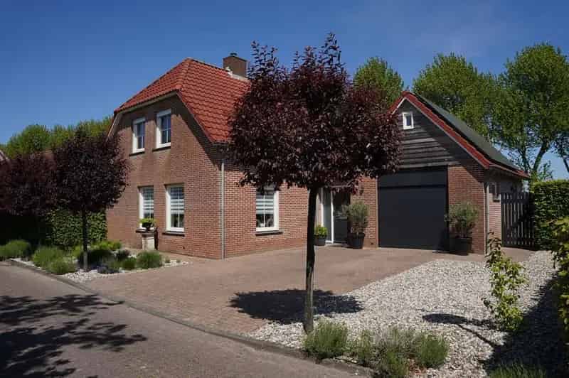 Vrijstaand Landhuis in Rustige Woonwijk