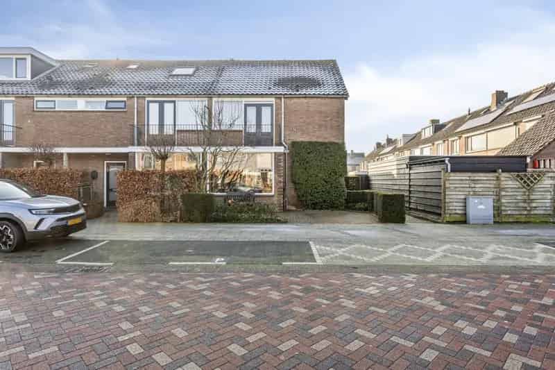 Ruime Hoekwoning Oud-Beijerland 2 Badkamers Garage 13 Zonnepanelen