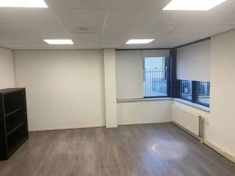Kantoorruimte 130m² 6 parkeerplaatsen Rosmalen