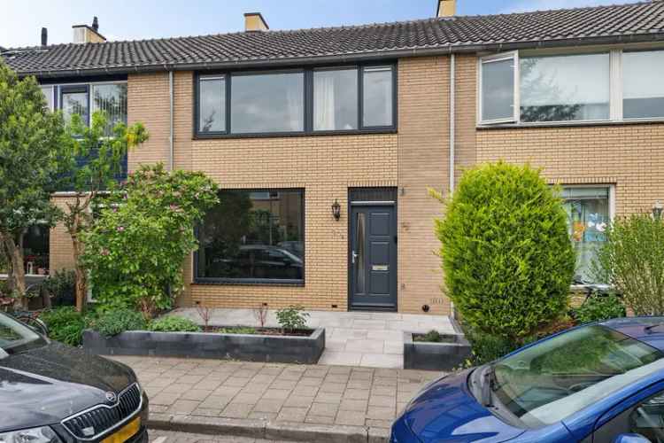 Huis te koop Benthuizen: Gezinswoning 5 kamers gerenoveerd 2021