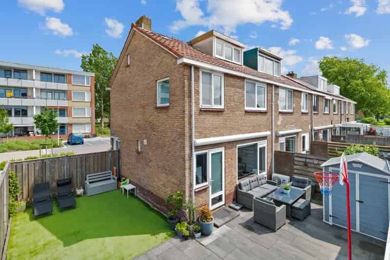Moderne Hoekwoning Purmerend - Gasloos - Ruime Garage