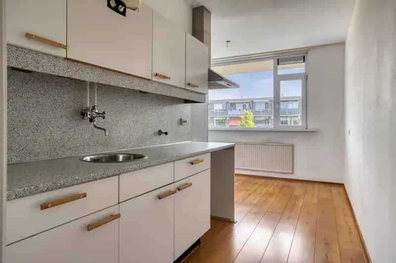Ruim 4 Kamer Appartement Balkon Berging Toplocatie