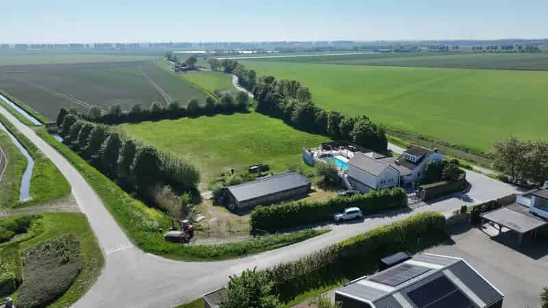 Luxe Villa te Oude Tonge met Zwembad en Wellness