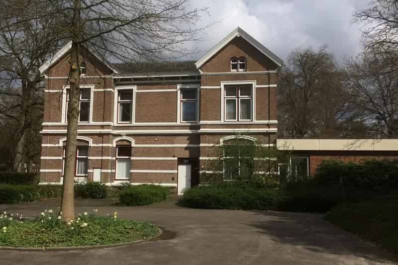 Kantoor te Huur Ermelo Rietschans 802m2 Maatschappelijke Bestemming